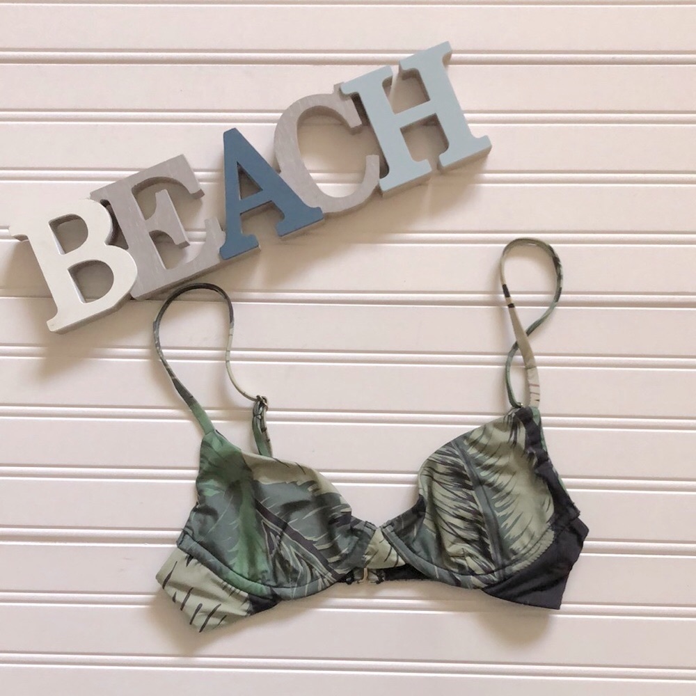 BEACH RIOT ARMY GREEN BIKINI TOP | SIZE XS